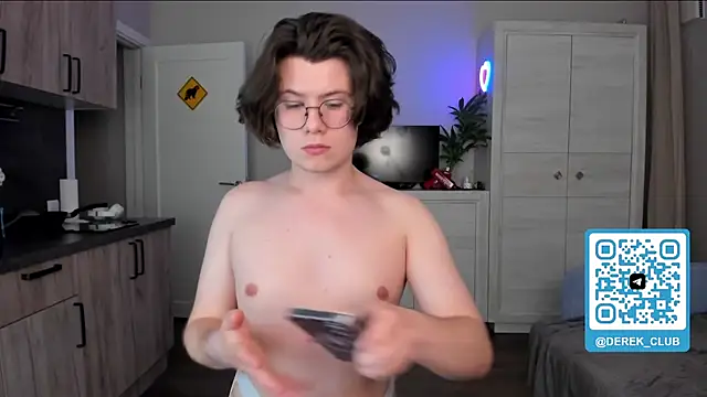 Derek Shameless online show from June 10, 9:57 pm