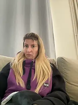 Snapshot of DesireDaisy chatting on September 16, 10:05 am DesireDaisy online show from September 16, 10:05 am