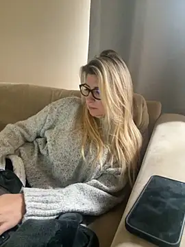 Snapshot of DesireDaisy chatting on September 23, 12:41 pm DesireDaisy online show from September 23, 12:41 pm