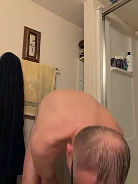 Snapshot of Peteeo chatting on February 28, 1:45 pm Peteeo online show from February 28, 1:45 pm