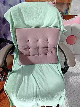 LadyMaiMai online show from December 14, 2:55 pm