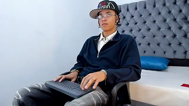 MARSHALL SPENCER online show from December 4, 1:20 pm