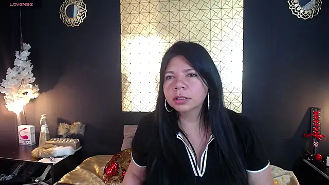 kinky momm online show from March 20, 2:44 pm