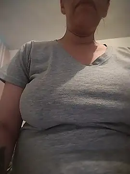 Shantey Laurent online show from April 14, 12:22 pm