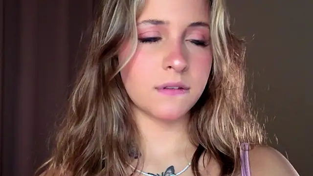 LoveSeekins online show from April 17, 7:39 pm