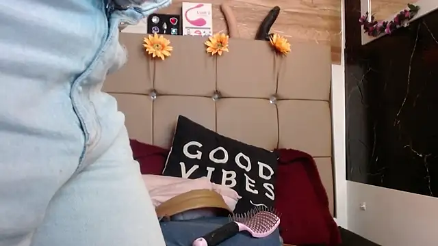 MIA  SPENCER online show from February 26, 12:04 pm