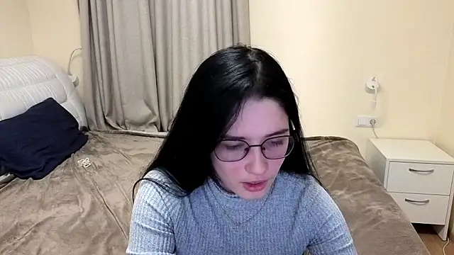 Snapshot of Charming_Mysteriousss chatting on February 4, 3:51 pm Charming Mysteriousss online show from February 4, 3:51 pm