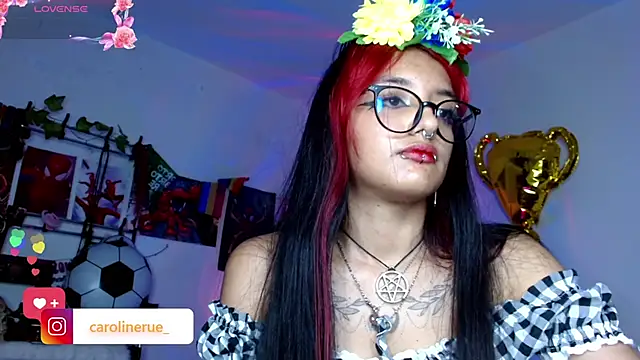 Snapshot of carolinerue chatting on June 20, 4:48 am carolinerue online show from June 20, 4:48 am