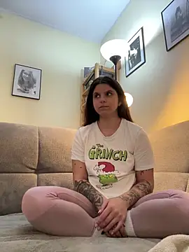 Snapshot of Brutecia2002 chatting on March 3, 10:54 am Brutecia2002 online show from March 3, 10:54 am