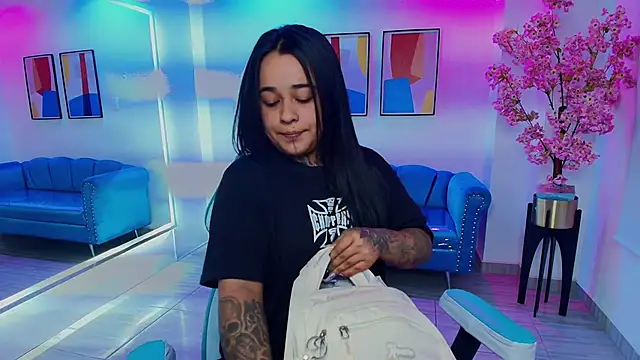 Black roseee online show from February 7, 3:43 am