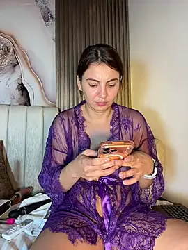 Snapshot of Dakota_Evanns chatting on July 16, 9:21 pm Dakota Evanns online show from July 16, 9:21 pm