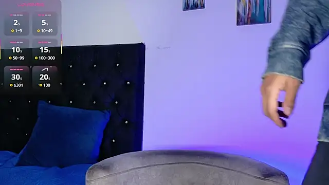 adriel escalante online show from April 11, 2:27 am