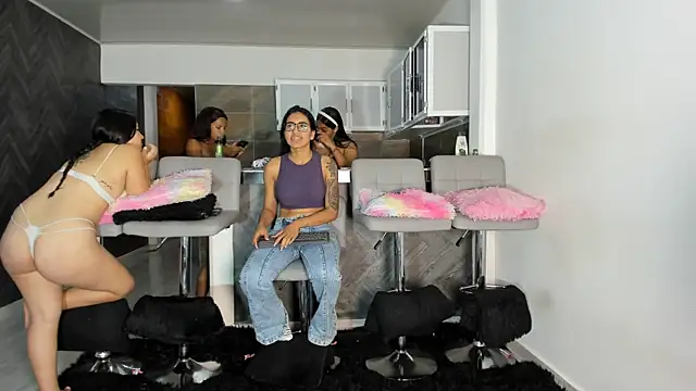 Melissa tylor69 online show from February 27, 2:44 am