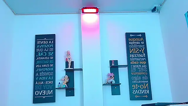 CHLOE THUNDERS online show from February 11, 11:15 am