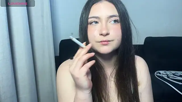 valentinauwu online show from November 8, 2:34 am