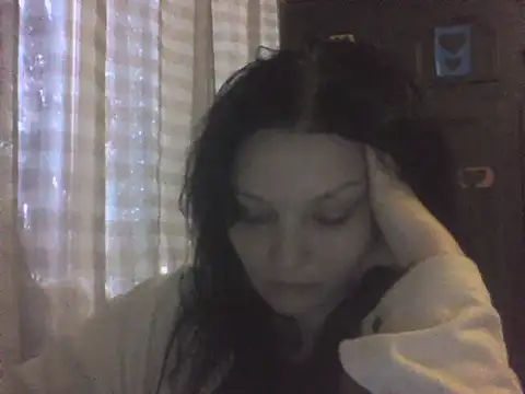 Snapshot of Breezy_88 chatting on November 9, 11:19 am Breezy 88 online show from November 9, 11:19 am