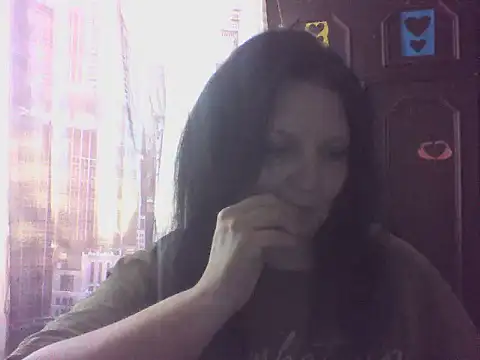 Snapshot of Breezy_88 chatting on March 21, 12:10 pm Breezy 88 online show from March 21, 12:10 pm