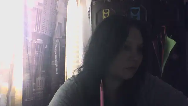 Snapshot of Breezy_88 chatting on July 31, 12:48 pm Breezy 88 online show from July 31, 12:48 pm