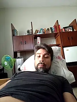 Snapshot of Mac50rus chatting on September 30, 8:47 pm Mac50rus online show from September 30, 8:47 pm