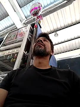 Snapshot of Mac50rus chatting on October 1, 4:13 pm Mac50rus online show from October 1, 4:13 pm