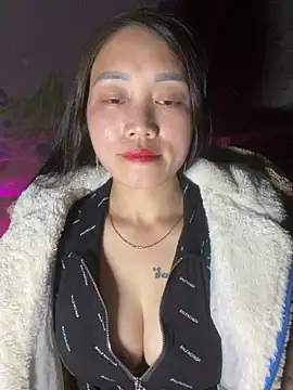 chipp-bong online show from November 23, 1:44 pm