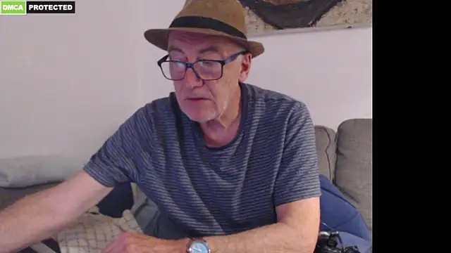 Snapshot of bluedae1 chatting on March 15, 5:19 pm bluedae1 online show from March 15, 5:19 pm