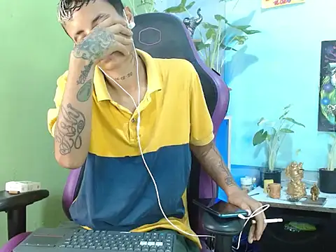 Snapshot of Dorland777 chatting on September 13, 1:00 pm Dorland777 online show from September 13, 1:00 pm