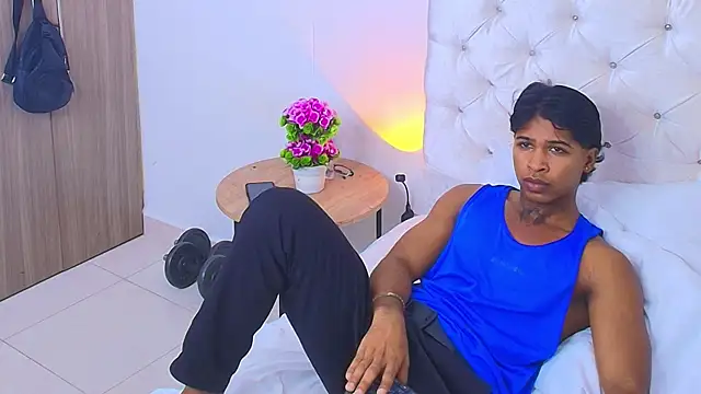 Snapshot of cassian_gold chatting on June 25, 2:55 am cassian gold online show from June 25, 2:55 am