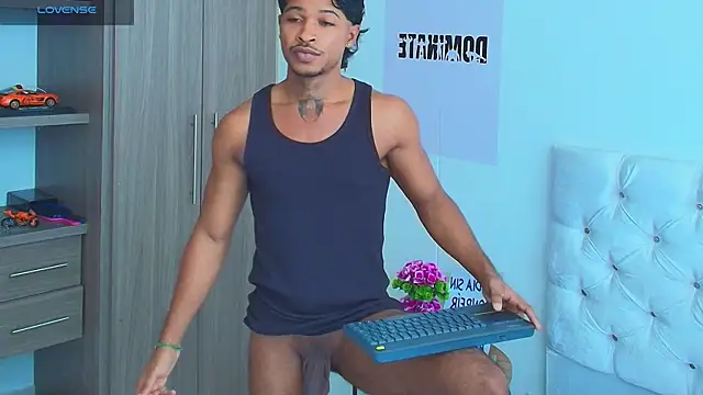 Snapshot of cassian_gold chatting on July 30, 4:28 pm cassian gold online show from July 30, 4:28 pm