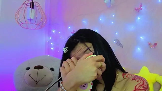 april bennett online show from February 14, 12:57 pm