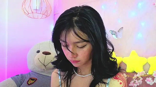 april bennett online show from April 20, 1:03 pm