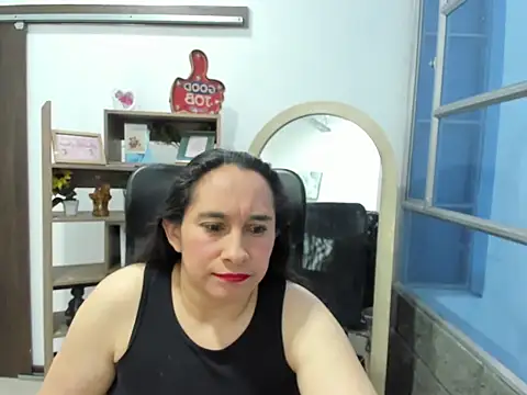 LeilaSmith  online show from October 9, 12:03 pm