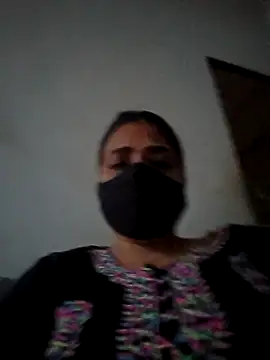 Snapshot of hottie_jenny9 chatting on November 17, 1:55 am hottie jenny9 online show from November 17, 1:55 am