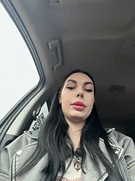 Bella R0se online show from March 28, 1:00 pm