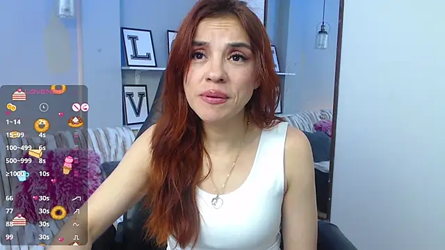 KendallWood  online show from April 11, 10:58 pm