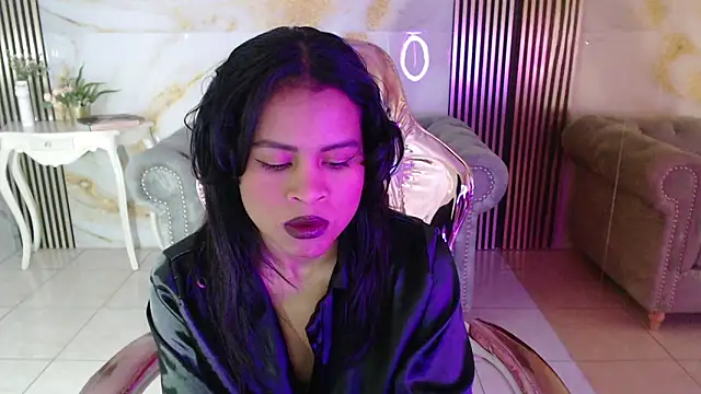 catalina5 s online show from March 6, 1:07 pm