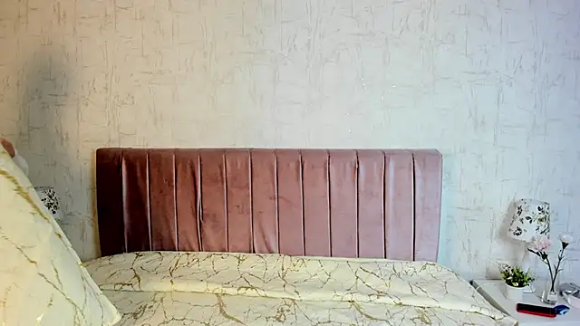 RobinBennett online show from November 23, 2:22 am