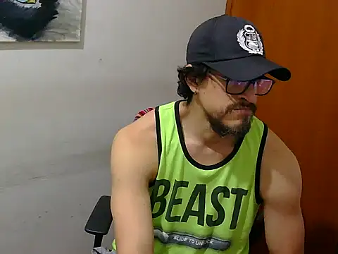 Snapshot of GuivernoStud chatting on September 12, 5:29 am GuivernoStud online show from September 12, 5:29 am