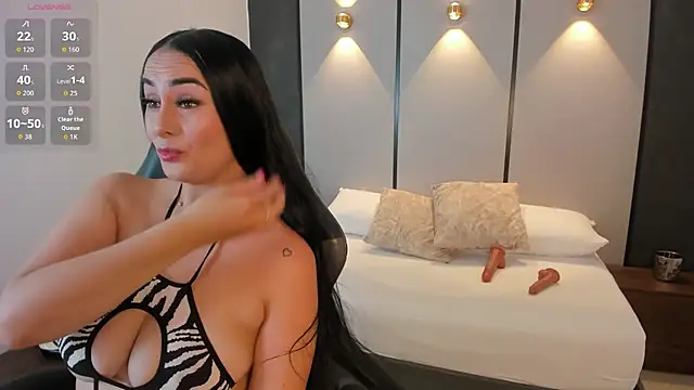 ashly moonn online show from December 19, 12:34 pm