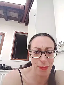 Snapshot of Astrid3 chatting on May 7, 2:22 pm Astrid3 online show from May 7, 2:22 pm