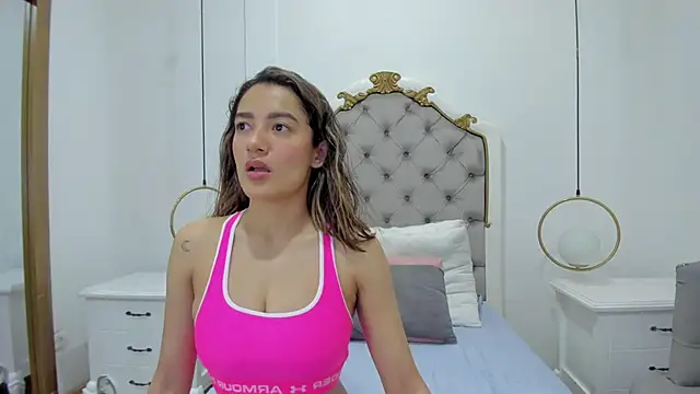 Snapshot of Skylerwhite02 chatting on May 1, 3:44 am Skylerwhite02 online show from May 1, 3:44 am