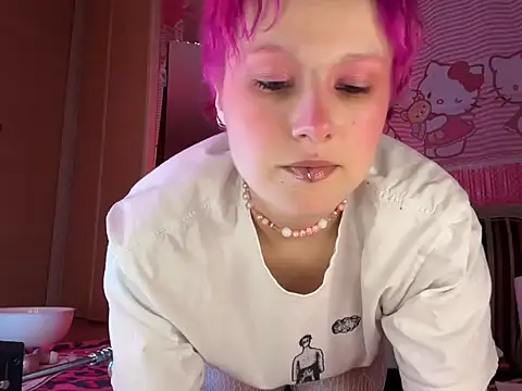 MystiqueRoxy online show from April 21, 10:45 pm