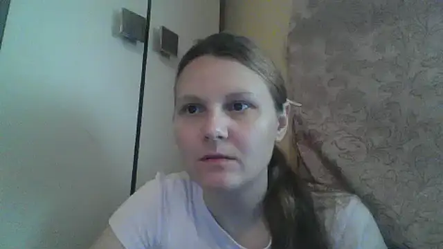 Snapshot of Elvanii chatting on May 21, 7:04 am Elvanii online show from May 21, 7:04 am