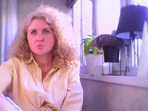Snapshot of Irivon chatting on July 13, 3:48 pm Irivon online show from July 13, 3:48 pm