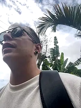 Snapshot of dimitryivanovv chatting on October 7, 1:30 pm dimitryivanovv online show from October 7, 1:30 pm