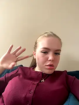 Snapshot of prettycocomae chatting on September 13, 11:43 am prettycocomae online show from September 13, 11:43 am