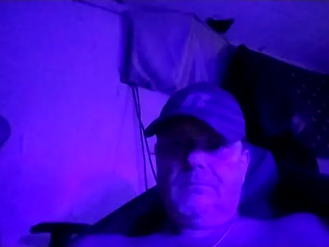Snapshot of WiltedYeller chatting on July 8, 11:26 am WiltedYeller online show from July 8, 11:26 am