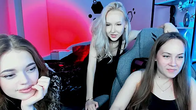 Snapshot of FlexyFox chatting on May 22, 12:55 pm FlexyFox online show from May 22, 12:55 pm