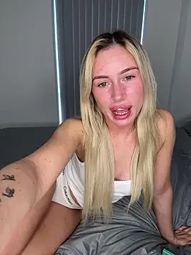 SexySaraxxoo online show from March 15, 11:49 am