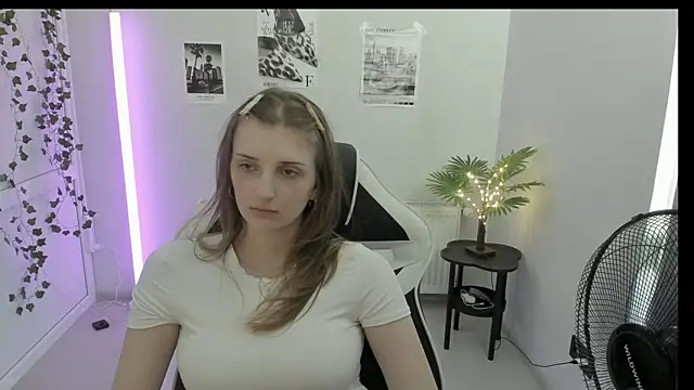 Snapshot of NeyliDream chatting on June 30, 12:17 pm NeyliDream online show from June 30, 12:17 pm